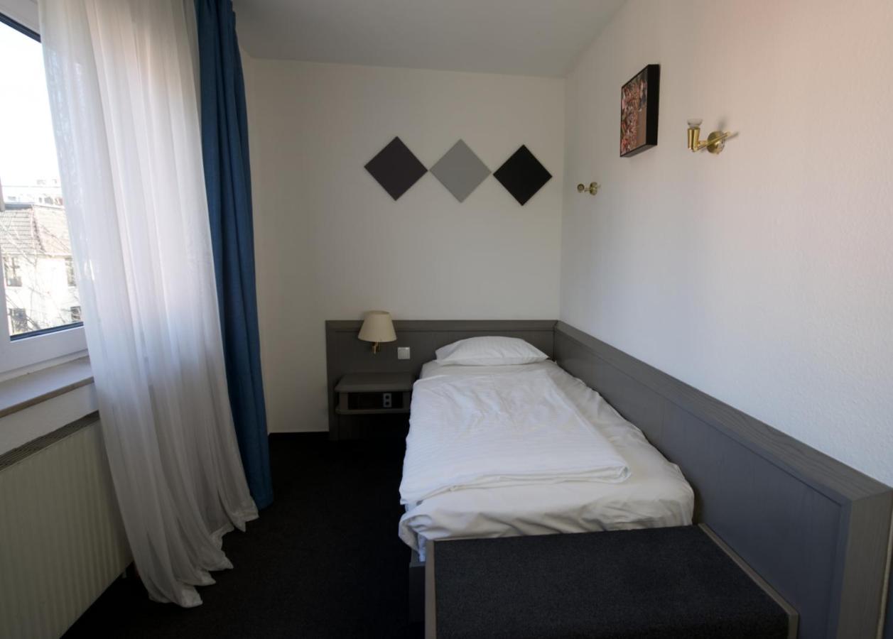 Hotel Merian Кёльн Экстерьер фото